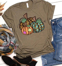 Load image into Gallery viewer, Three Pumpkins